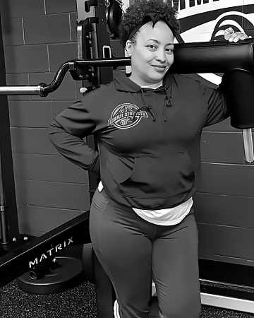 Chatoya Shelton, personal trainer at Summit Strength